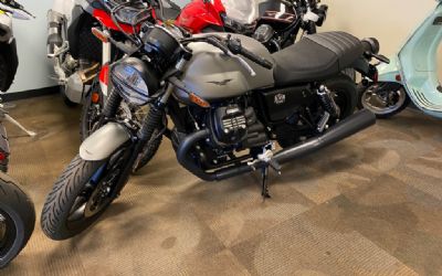 Photo of a 2023 Moto Guzzi V7 Stone for sale