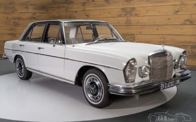 Photo of a 1968 Mercedes Benz 250 S Mercedes-Benz for sale