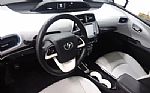 2017 Prius Thumbnail 11