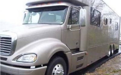 2007 Freightliner Columbia / Elite 